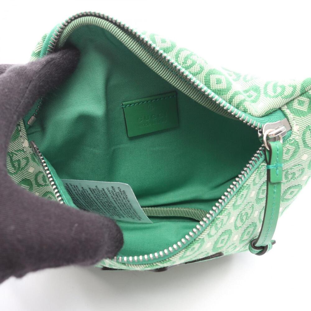 GUCCI Authentic White Leather Fanny Pack - Picture 3 of 5